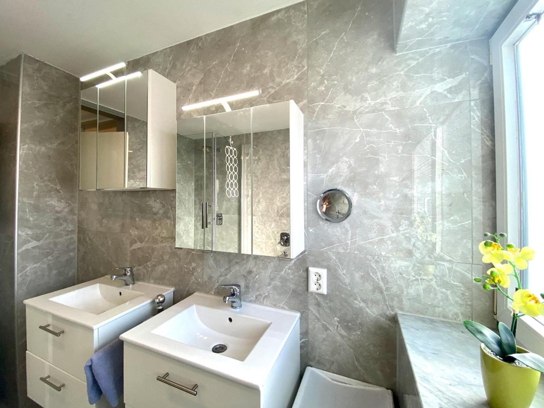 Ferienwohnung Riva - Wohlfuehloase In Ruhiger Lage ลินเดา ภายนอก รูปภาพ